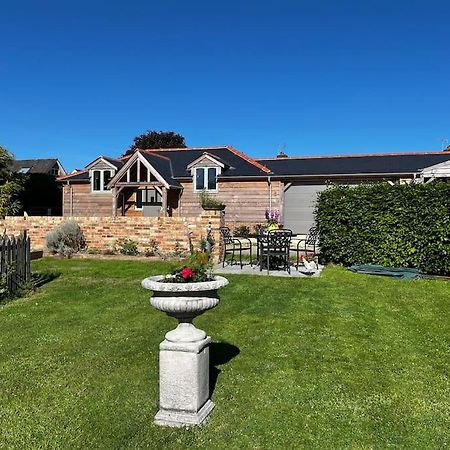 Byre - Farm Cottage On 9 Acre Equestrian Small Holding Salisbury Extérieur photo