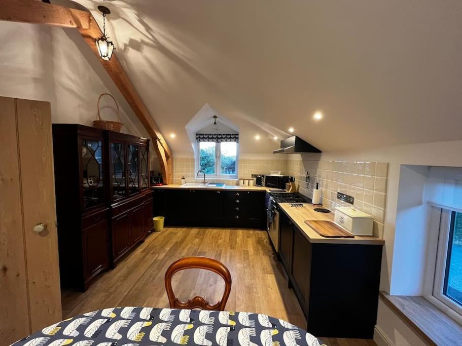 Byre - Farm Cottage On 9 Acre Equestrian Small Holding Salisbury Extérieur photo